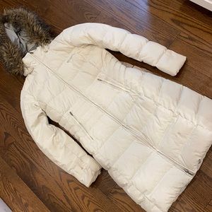 EUC long white down filled Columbia winter coat